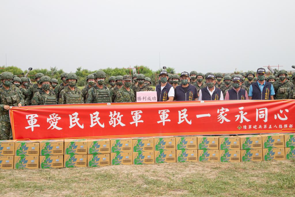 臺中市清水區5里長攜手敬軍勞軍  感謝國軍官兵戮力戰訓守護家園