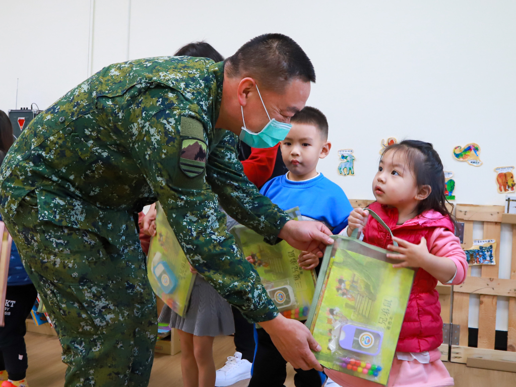 陸軍十軍團指揮官視導崑崙暨虎威教保中心