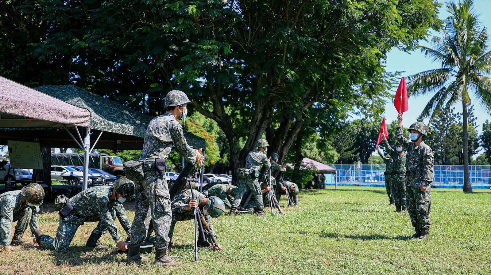 陸軍117旅日前開設迫砲專長班。